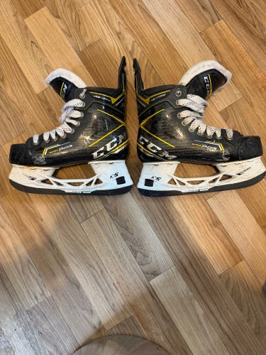Black/Yellow 2020 CCM Super Tacks AS3 Pro Hockey Skates Regular Width Size 4 (Used)