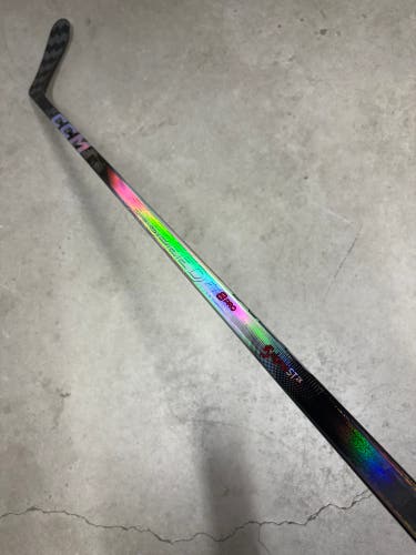 40 Flex P28 JR CCM Jetspeed FT8 Pro Right Hand Hockey Stick Pro Stock (New)