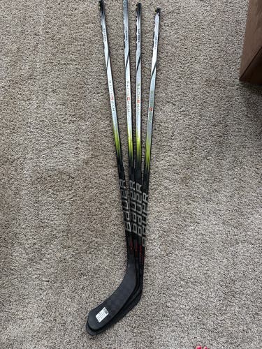 Senior Bauer Vapor Hyperlite 2 Right Handed Hockey Stick P90TM 77 Flex (Used)