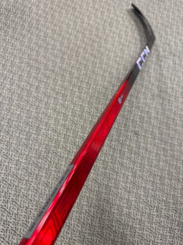 Intermediate  Red CCM JetSpeed FT8 Pro Right Handed Hockey Stick P29+1/4 55 Flex (New)