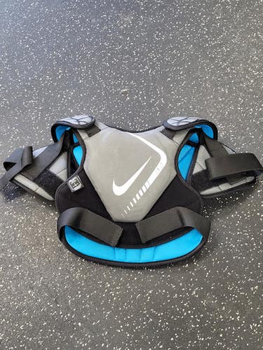 Used Nike VAPOR LT Lacrosse Shoulder Pads Grey SM 11849-S000039199
