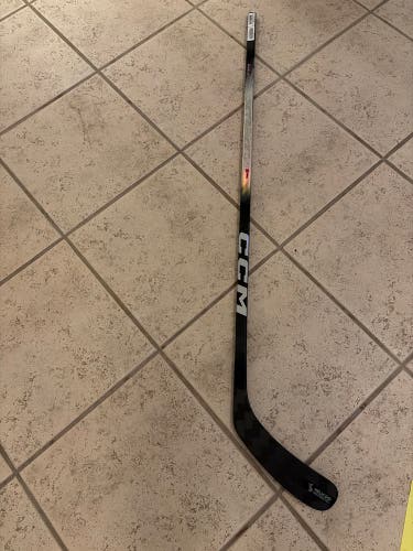 Junior CCM JetSpeed FT8 Pro Right Handed Hockey Stick P29 40 Flex (New)