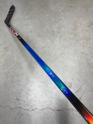 40 Flex P28+1/4 JR CCM Jetspeed FT8 Pro Right Hand Hockey Stick Pro Stock (New)