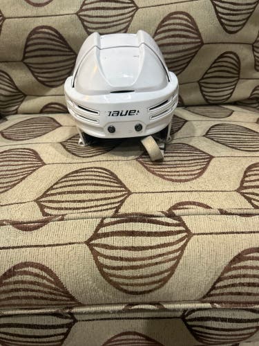 Small Bauer Re-Akt 75 Helmet (Used)