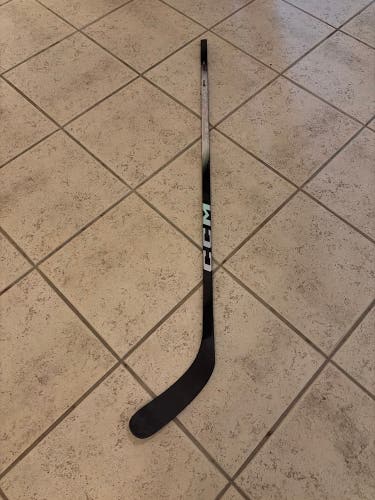 Intermediate CCM JetSpeed FT8 Pro Right Handed Hockey Stick P88 55 Flex (New)