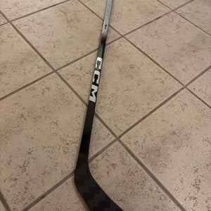 Intermediate CCM JetSpeed FT8 Pro Right Handed Hockey Stick P29 55 Flex (New)