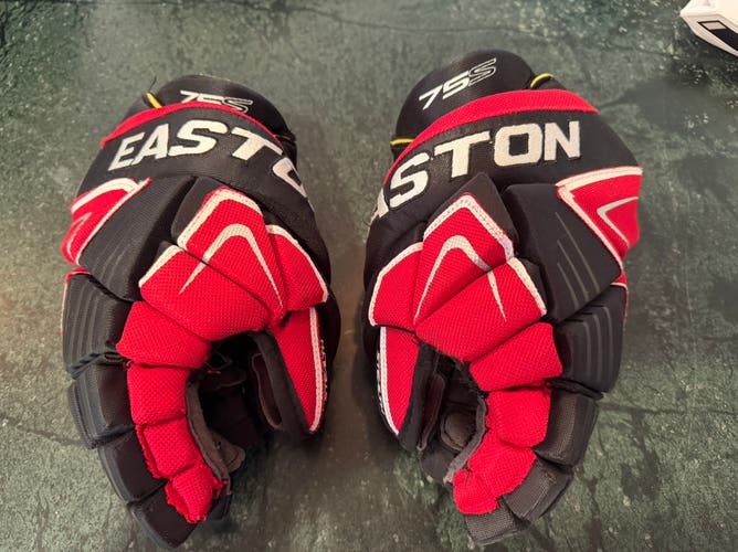 Used Easton 75S Junior Hockey Gloves 11"
