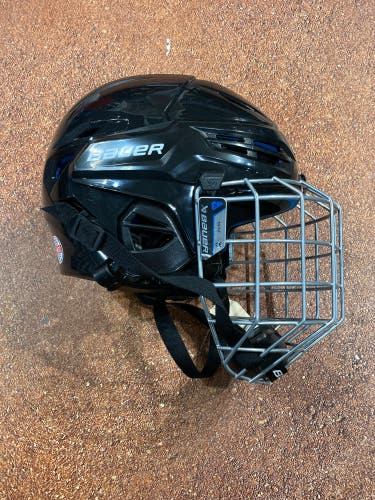 Used Medium Bauer Re-Akt 55 Helmet