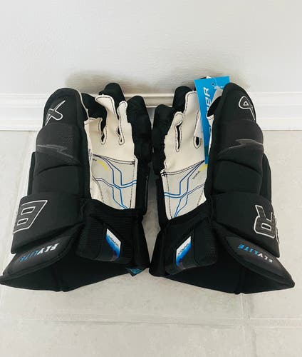 Bauer Flylite Gloves 2025 (New) Senior 13” Black/Silver