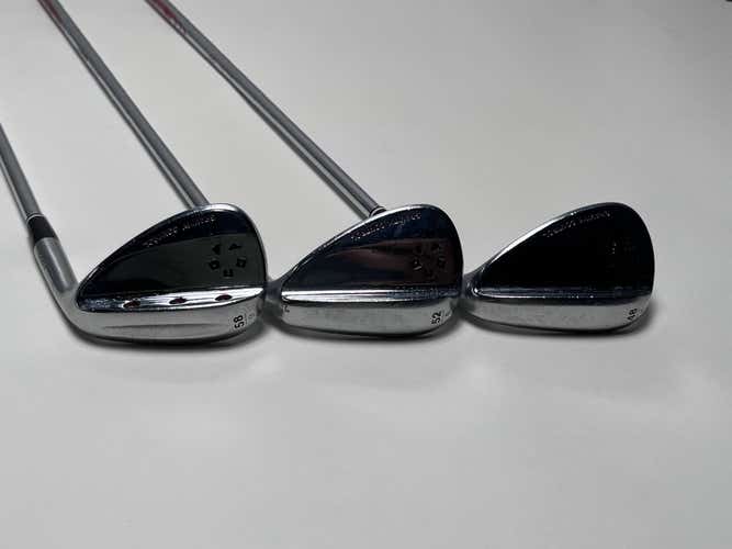 ON OFF Gravity Control Wedge Set 48* 4 | 52* 6 | 58* 9 Modus 3 Tour 105 Wedge RH