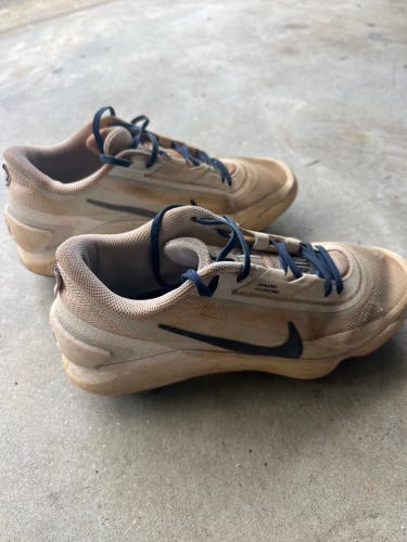 White Men's Size M 9.5 (W 10.5) Nike Diamond Showcase Mid Metal Baseball Cleats (Used)