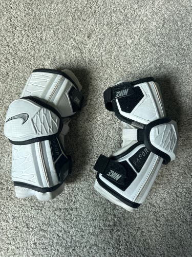 Large Adult Nike Vapor Arm Pads (Used)