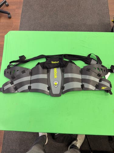 Reebok Rib Pad