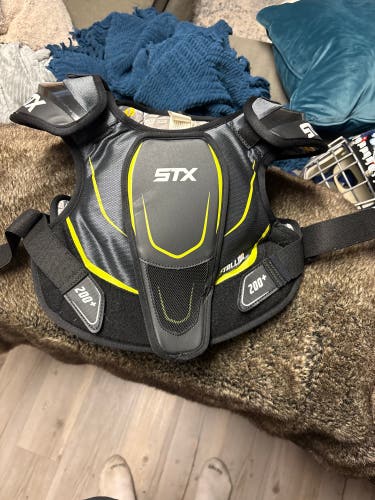 Large Youth STX Stallion 200+ Shoulder Pads (New)