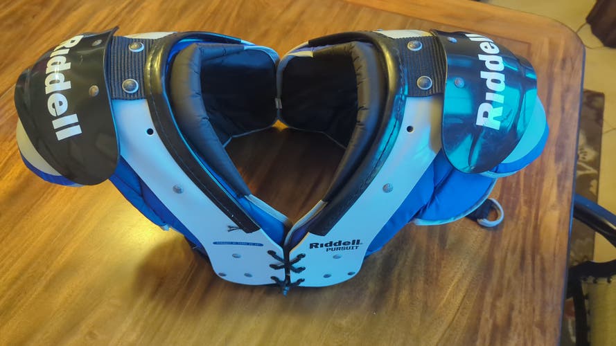 Extra Large Youth Riddell Shoulder Pads (Used)