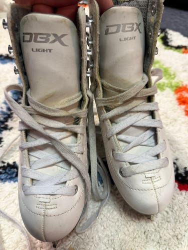 DBX Figure Skates B (Used)