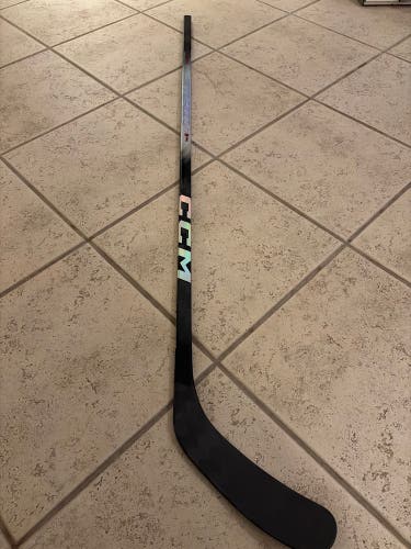 Senior CCM JetSpeed FT8 Pro Left Hand Hockey Stick P29 75 Flex (New)