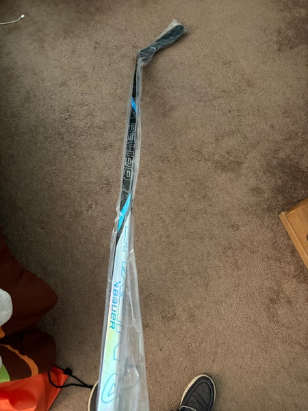 Senior Bauer Nexus Tracer Right Handed Hockey Stick P92 70 Flex (New) + 5 Rolls of White Tape