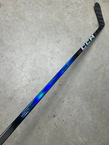 40 Flex P28+1/4 JR CCM Jetspeed FT8 Pro Left Hand Hockey Stick Pro Stock (New)