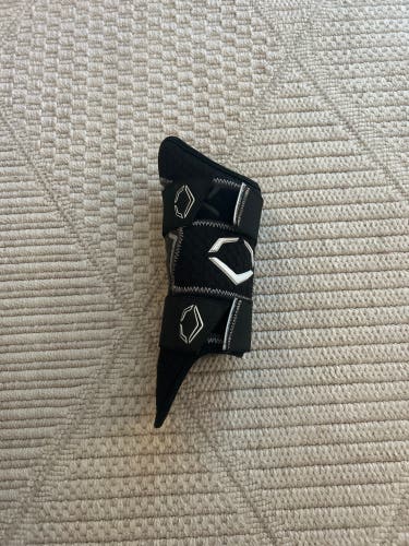 Black EvoShield Leg guard Shin Guards (Used)