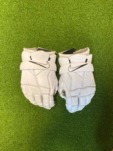 Nike Vapor select Lacrosse Gloves (Used)