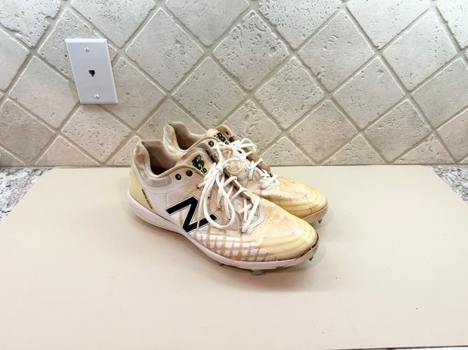 New Balance 4040v5 Metal Baseball Cleats