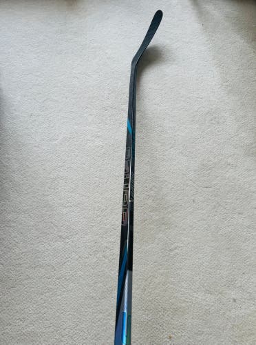 Bauer Senior Nexus Tracer Right Handed  P90TM 87 Flex (Used)