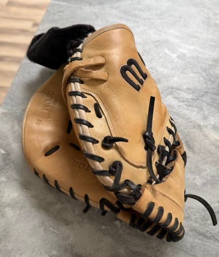 Wilson A2000 RH Catcher's Baseball Glove 33” Pedoria Fit (Used)