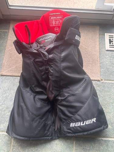 Men's Senior Small Bauer Vapor X900 Hockey Pants (Used)