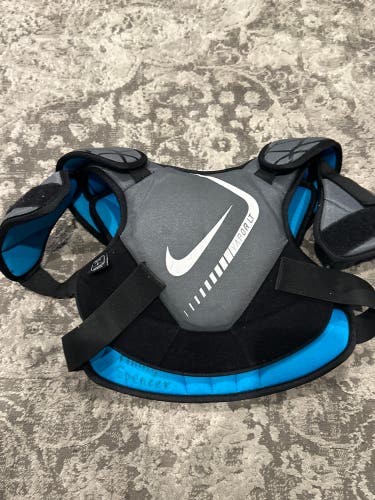 Large Youth Nike Vapor LT Shoulder Pads (Used)