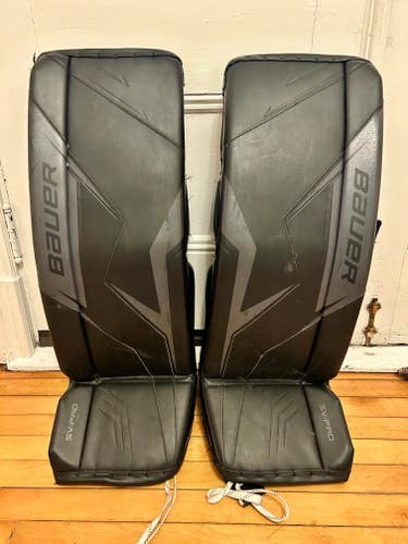 Large Bauer Sv-Pro Goalie Leg Pads Pro Stock (Used)
