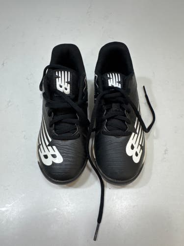 Black 12K (Little Kids) Youth New Balance Low Top Molded Cleats (Used)