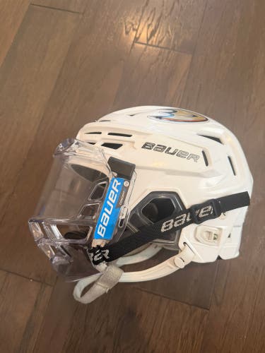 Small Bauer Re-Akt 150 Helmet (Used) White with Full Face Shield Junior