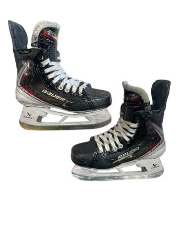 Used Bauer VAPOR FLY 40 Intermediate Hockey Skate Intermediate 5.5 11873-S000237231
