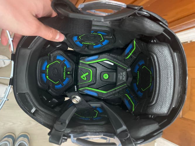 Medium Bauer Re-Akt 155 Helmet (Used)