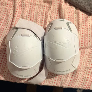 Medium Adult Nike vapor select Arm Pads (Used)