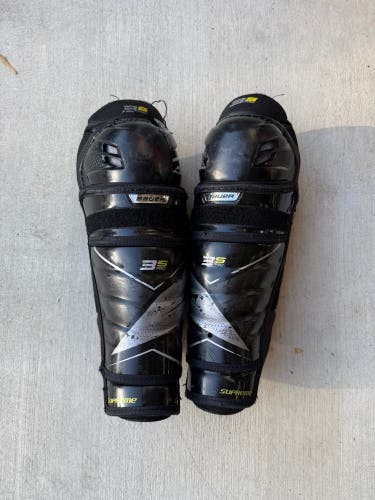 Junior Bauer Supreme 3S Pro 12" Shin Pads (Used)