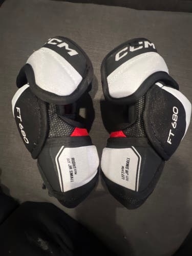Junior Small CCM JetSpeed FT680 Elbow Pads (Used)