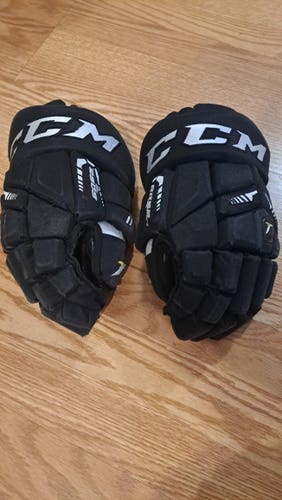 CCM Tacks 6052 Gloves 13" (Used)
