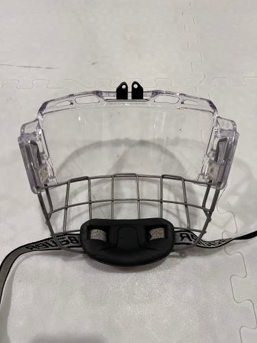 Bauer Hybrid Shield (Used) Large