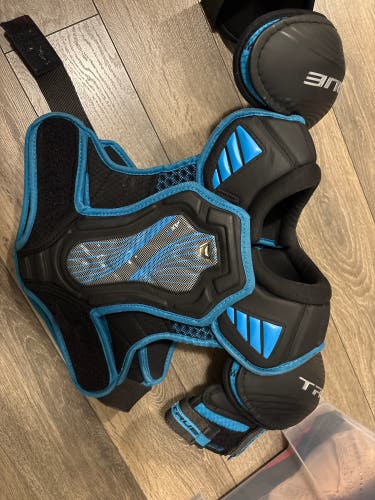 Large Senior True Shoulder Pads AX7 (Like New)