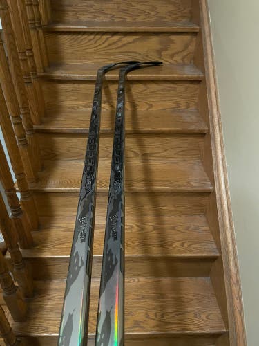 (2 Pack) Senior CCM JetSpeed FT9 Pro Left Hand Hockey Stick P29 75 Flex Pro Stock (New)