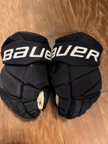 Bauer Vapor Hyperlite Gloves 14" Pro Stock (Used) Benn Stars Gloves