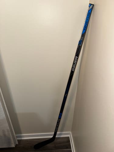Senior Bauer Nexus 1N Right Handed Hockey Stick P92 95 Flex Pro Stock (Used)