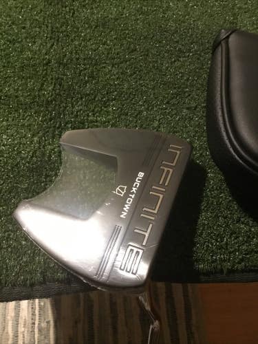 Wilson Infinite Bucktown Putter 34 Inches RH (NEW)