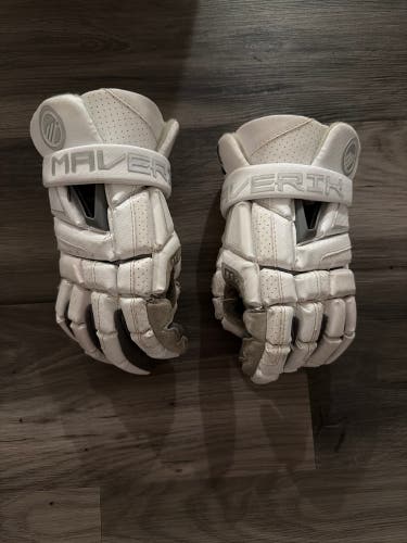 Maverik M6 Lacrosse Gloves (Used)