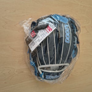 NWT Wilson RHT Infield A2000 1786 Baseball Glove 11.5" (New) - January 2022 GOTM Frosty
