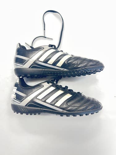Used Adidas Soccer Indoor Shoes Black Junior 02.5 11860-S000308031