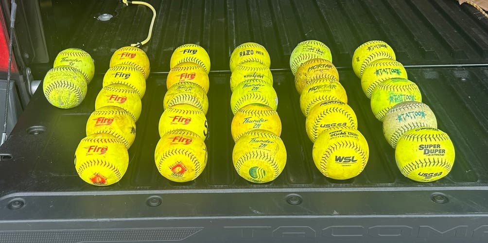 Mens Slowpitch Softballs (Used)