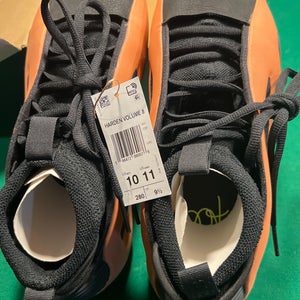 Men's Size M 10.0 (W 11.0) Shoes (New)